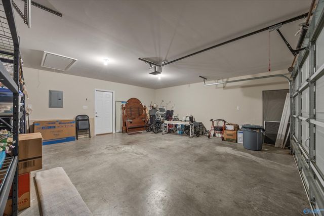 184 Moore Farm Circle NW 184, Huntsville, AL 35806