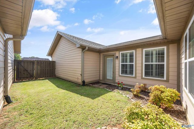 184 Moore Farm Circle NW 184, Huntsville, AL 35806