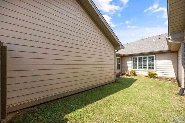 184 Moore Farm Circle NW 184, Huntsville, AL 35806