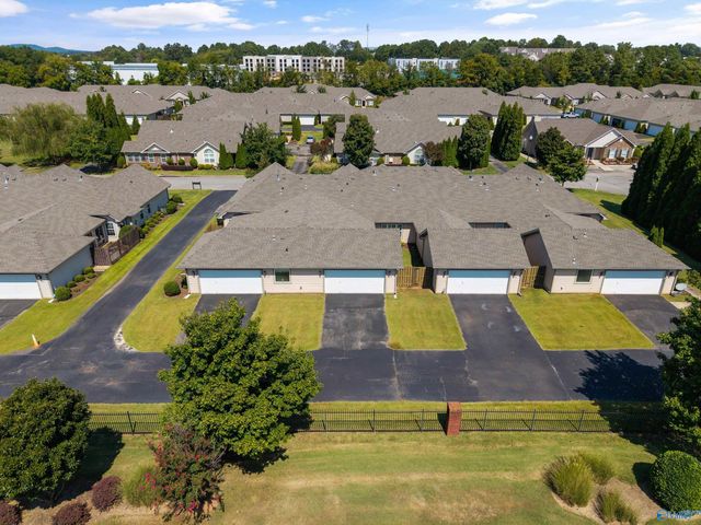 184 Moore Farm Circle NW 184, Huntsville, AL 35806