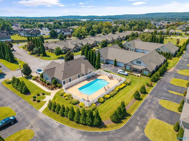 184 Moore Farm Circle NW 184, Huntsville, AL 35806