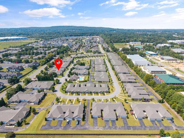 184 Moore Farm Circle NW 184, Huntsville, AL 35806