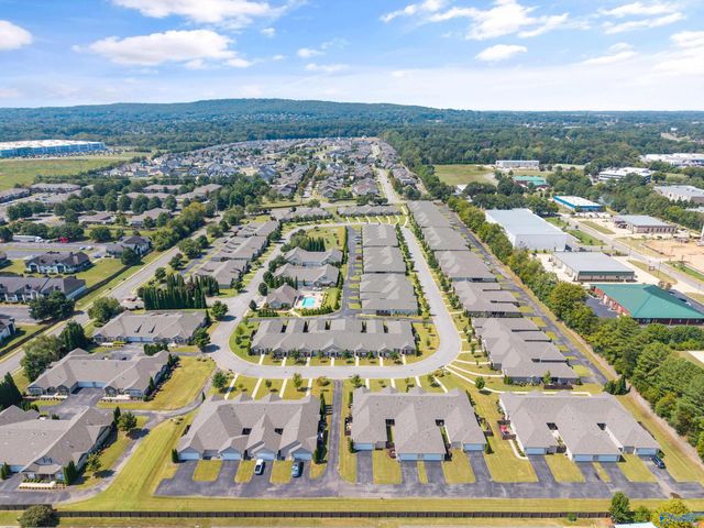 184 Moore Farm Circle NW 184, Huntsville, AL 35806