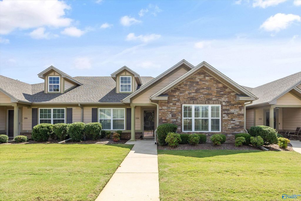 184 Moore Farm Circle NW 184, Huntsville, AL 35806