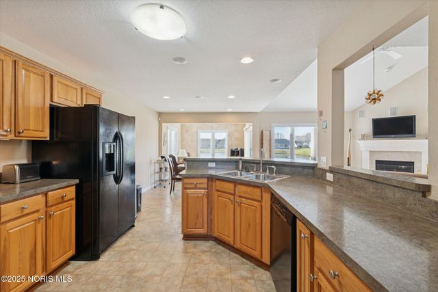 1128 Plum Grove Lane, Toledo, OH 43615