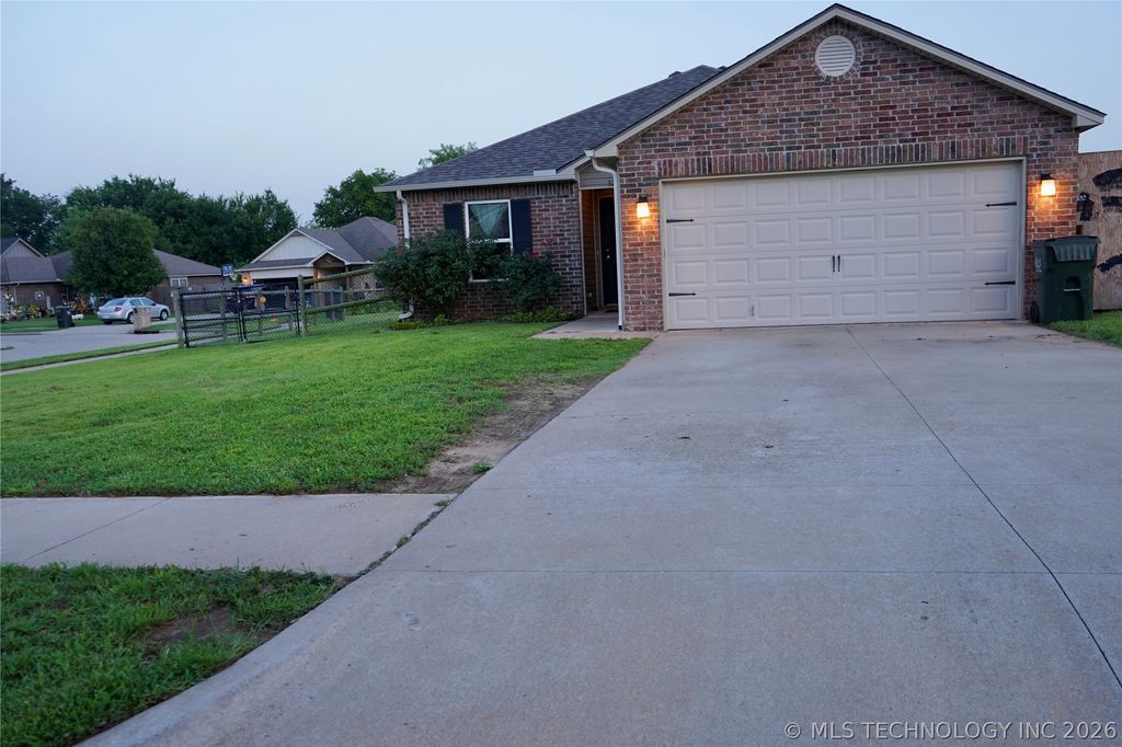 324 Austin Avenue, Kiefer, OK 74041