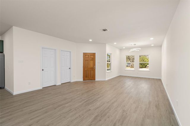 4656 N Teague Street, Rosharon, TX 77583