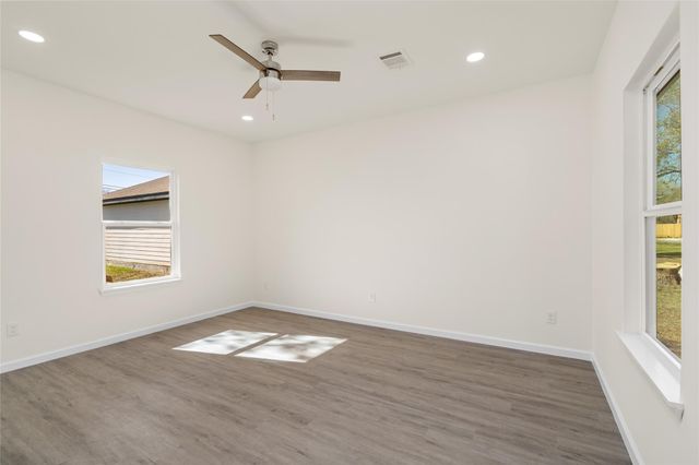 4656 N Teague Street, Rosharon, TX 77583