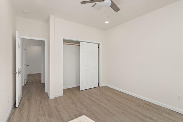 4656 N Teague Street, Rosharon, TX 77583
