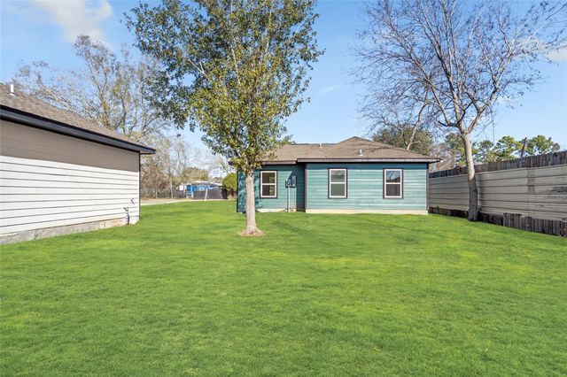 4656 N Teague Street, Rosharon, TX 77583