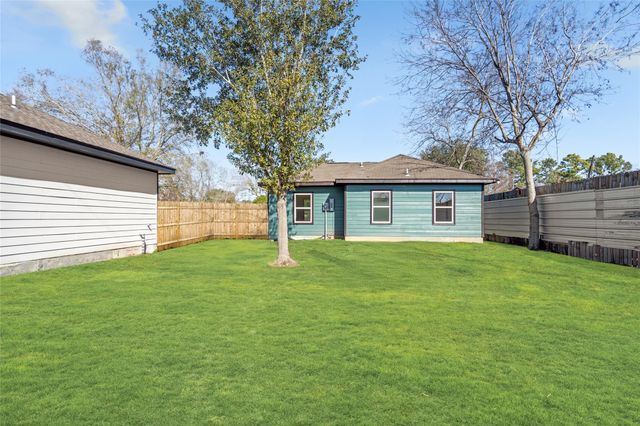 4656 N Teague Street, Rosharon, TX 77583