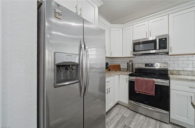 18 Maplewood ST, Hampton, VA 23669