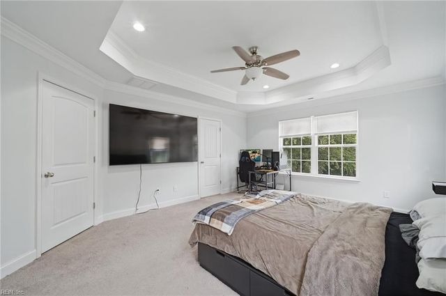 18 Maplewood ST, Hampton, VA 23669