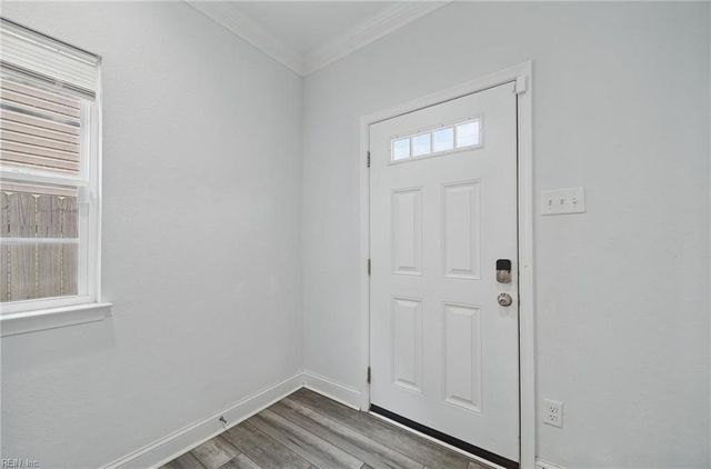 18 Maplewood ST, Hampton, VA 23669