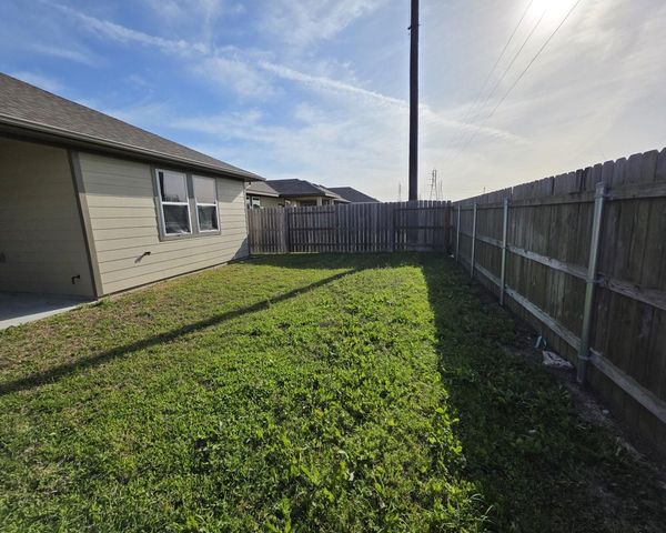 5640 Giving Grace Way, Houston, TX 77048