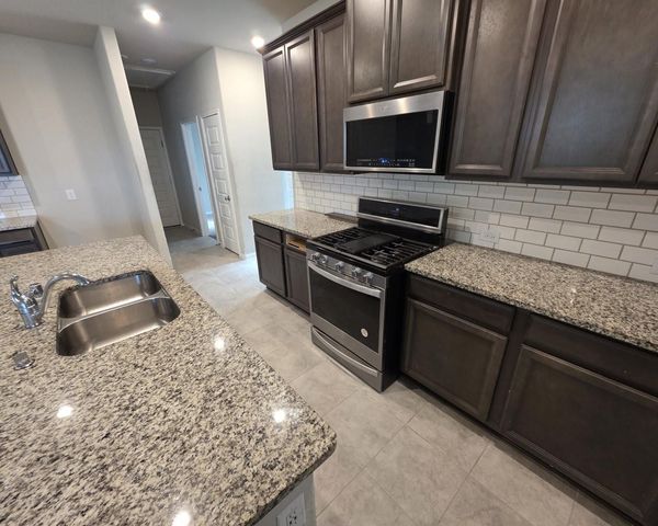 5640 Giving Grace Way, Houston, TX 77048