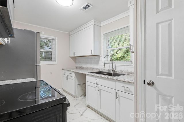 116 Honeywood Avenue, Charlotte, NC 28216