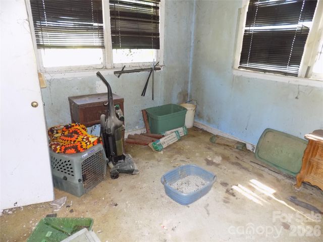1013 W Sixth Avenue, Gastonia, NC 28052