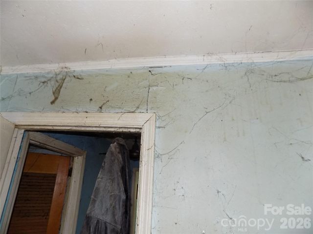 1013 W Sixth Avenue, Gastonia, NC 28052