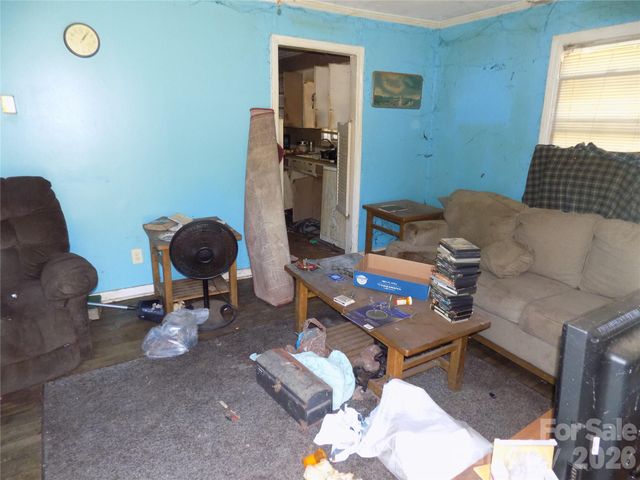 1013 W Sixth Avenue, Gastonia, NC 28052