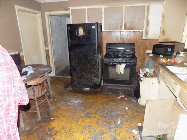 1013 W Sixth Avenue, Gastonia, NC 28052