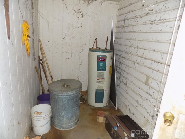 1013 W Sixth Avenue, Gastonia, NC 28052