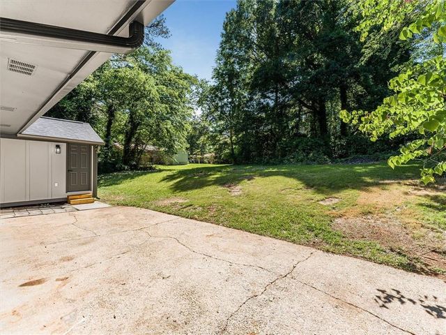 5572 Andrew Drive, Mableton, GA 30126