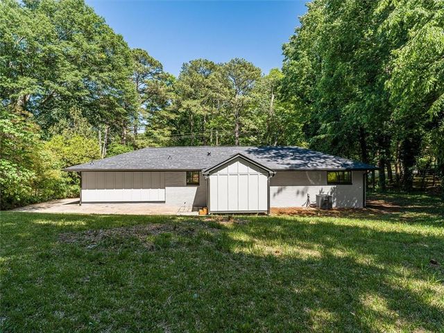 5572 Andrew Drive, Mableton, GA 30126