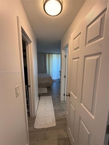 20107 SW 123rd Dr, Miami, FL 33177