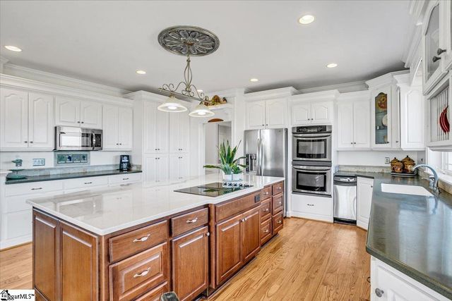 158 Glassy Road, Landrum, SC 29356