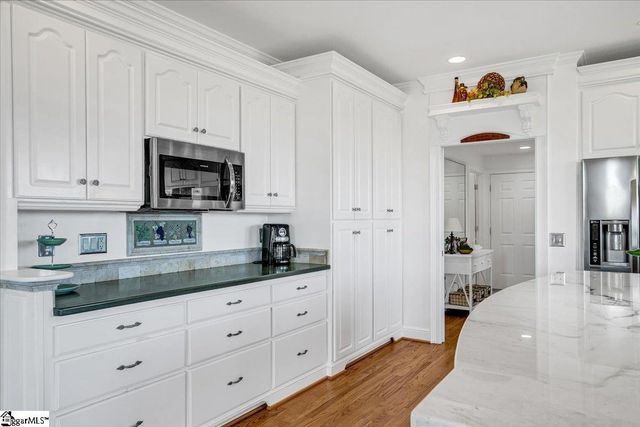 158 Glassy Road, Landrum, SC 29356