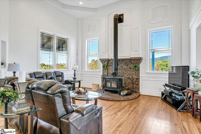 158 Glassy Road, Landrum, SC 29356