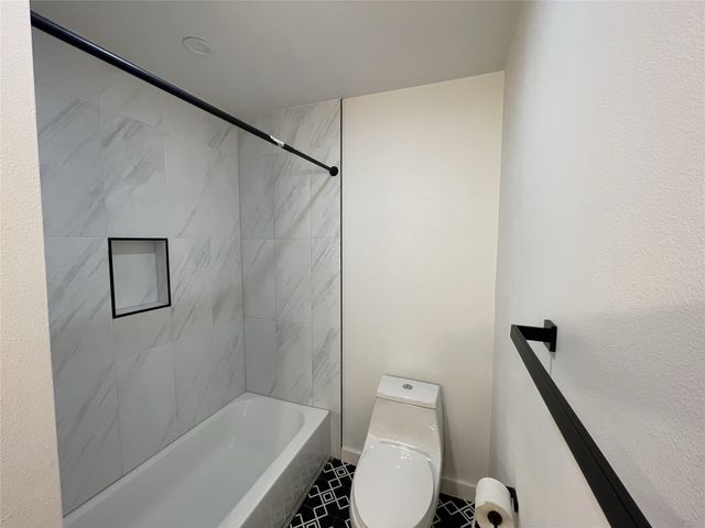 9908 Brasher DR B, Austin, TX 78748