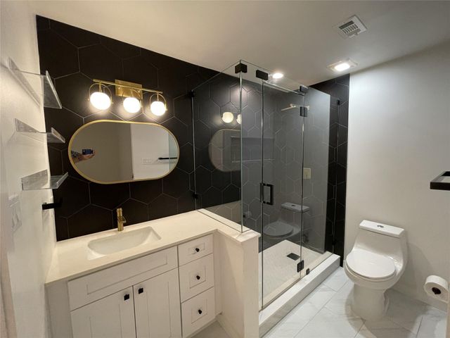 9908 Brasher DR B, Austin, TX 78748
