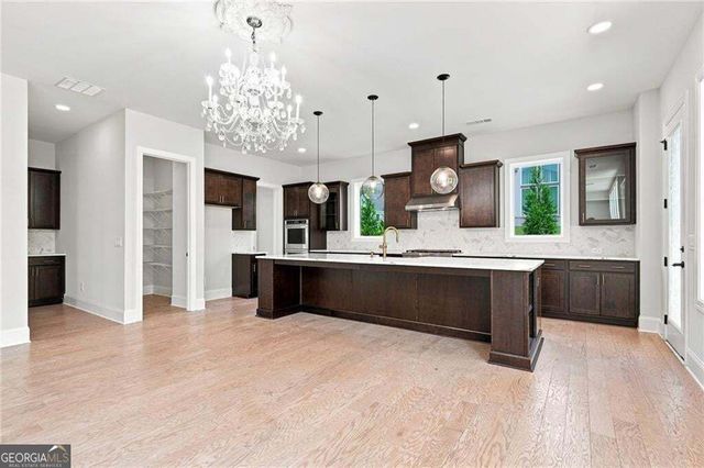 886 Keystone Drive, Woodstock, GA 30188