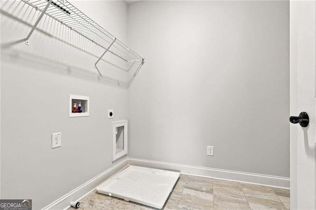 886 Keystone Drive, Woodstock, GA 30188