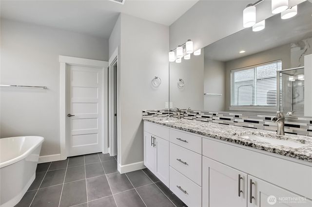 6610 232nd Avenue E, Buckley, WA 98321