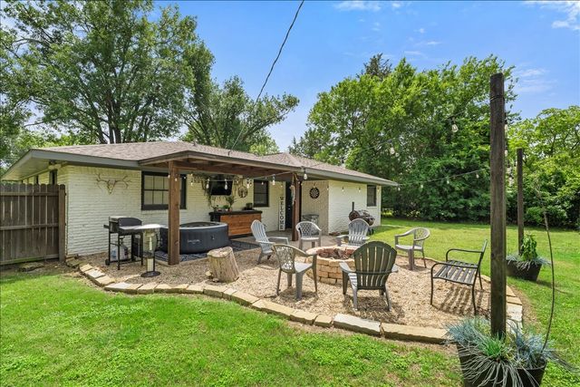 1904 W 4th Avenue, Corsicana, TX 75110