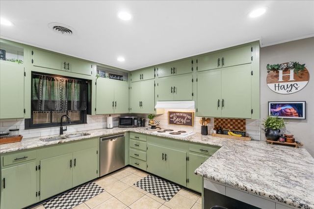 1904 W 4th Avenue, Corsicana, TX 75110