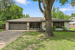 1904 W 4th Avenue, Corsicana, TX 75110