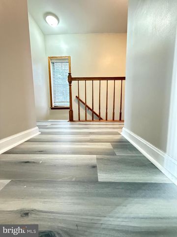 208 RUGBY RD, Fredericksburg, VA 22406