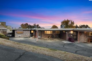 200 N Waverly Pl, Kennewick, WA 99336