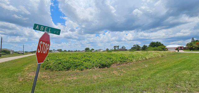 9008 Abel Court, Labelle, FL 33935