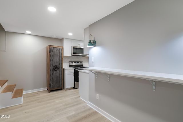 9711 Gates Lane, Chapel Hill, NC 27516