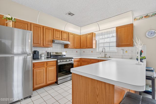 30 Winterton Drive, Toms River, NJ 08757