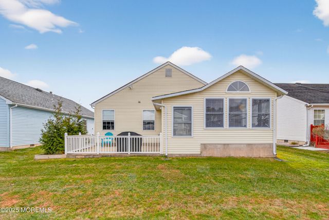 30 Winterton Drive, Toms River, NJ 08757