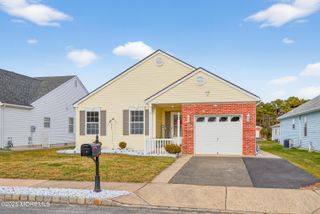 30 Winterton Drive, Toms River, NJ 08757