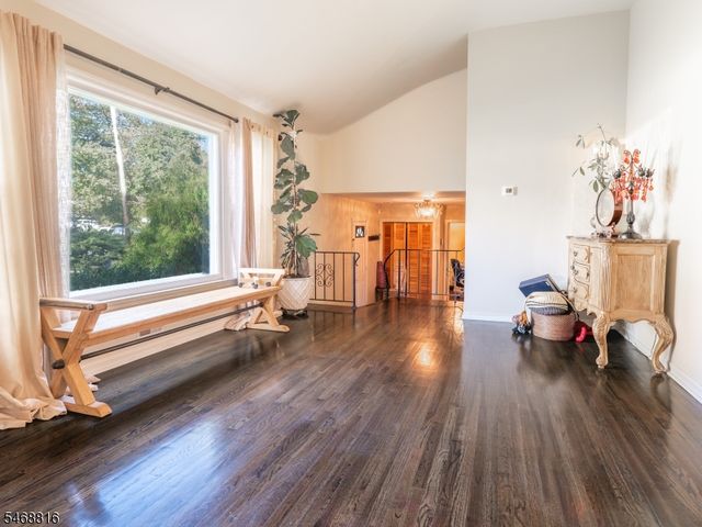 7 Fernwood Pl, Parsippany-troy Hills Twp., NJ 07054