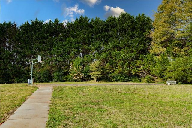 8105 Jot Em Down Road, Gainesville, GA 30506