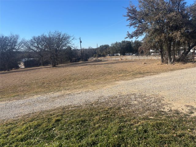 128 Rock Salt Drive, Springtown, TX 76082